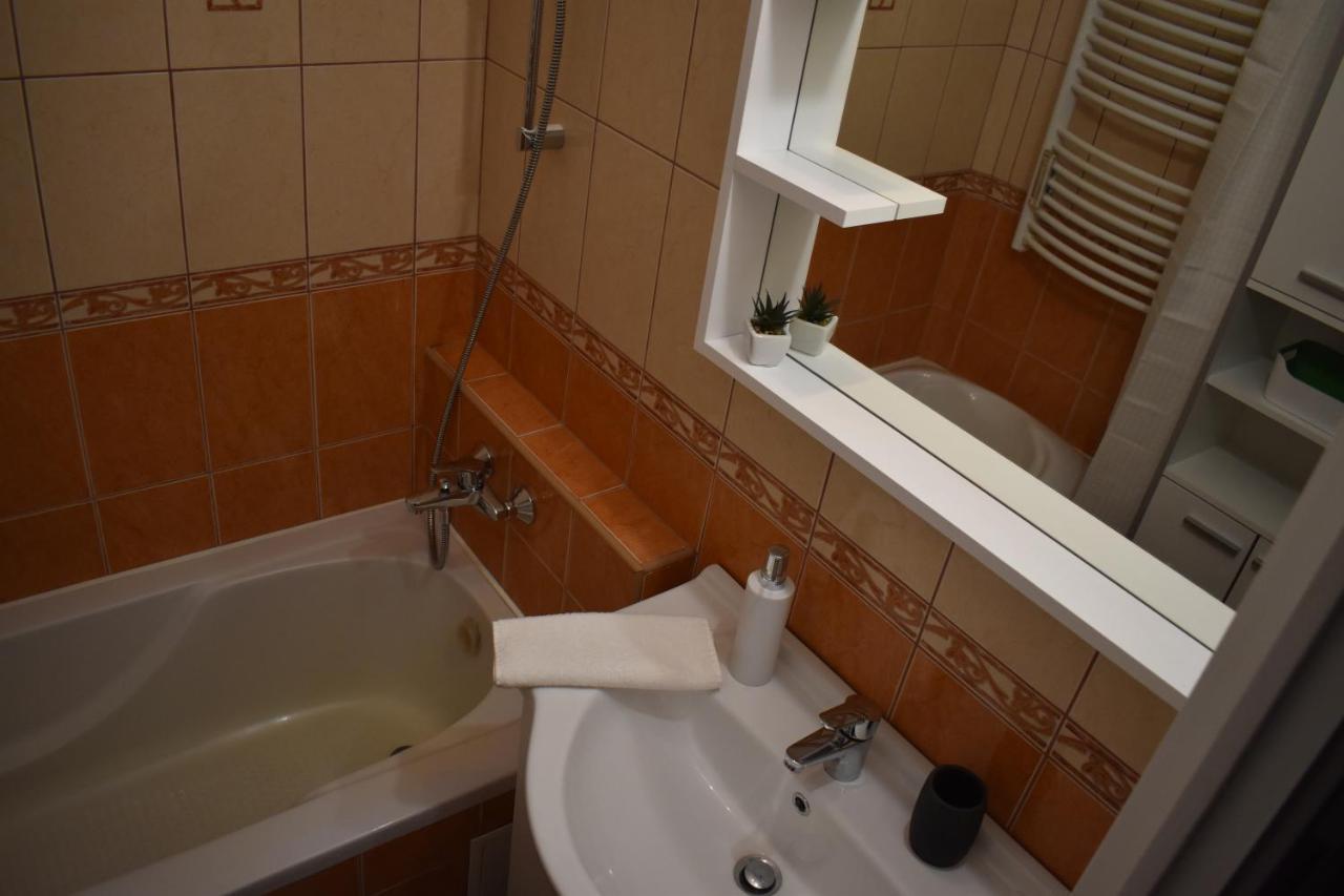 Frezia Apartman Makó エクステリア 写真